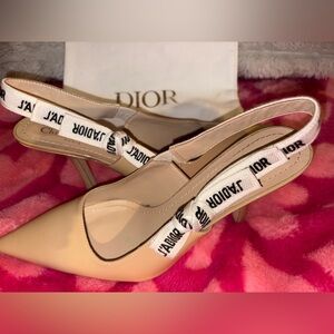 DIOR J'Adior Slingback Pump
US SIZE 10 WOMENS
